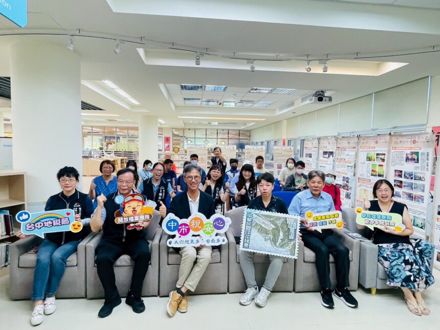 首創跨海巡展！　中市地稅局檔案在澎湖縣圖書館精彩登場