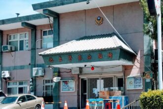 臺東縣關山分局池上所警化身「即時雨」 助遊客找回雷雨中遺失的財物