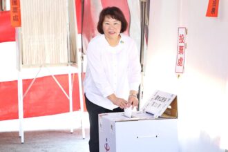 嘉義市長黃敏惠投下公投票　強調公投是聽見人民心聲的機制