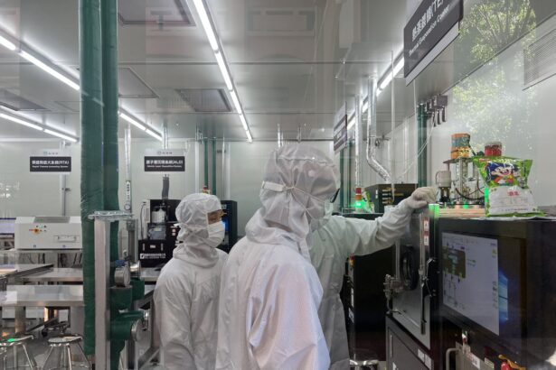 每年1.4萬專業技術人才職缺  高科大「半導體製程設備技術人才培育基地」開幕