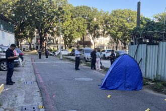 高雄市當街狙殺10多槍　男子頭頸多處中彈亡