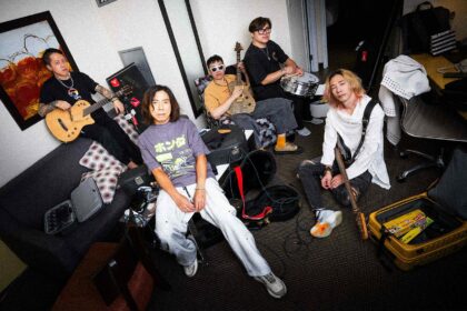 郭蘅祈領軍浮花樂隊 成員全是一線御用樂手