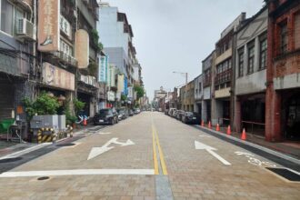 萬華廣州街鋪面展現新風貌　花崗岩磚更顯文化質感
