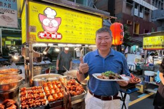 義警夜訪萬華五大夜市　品味老臺北風情與經典小吃