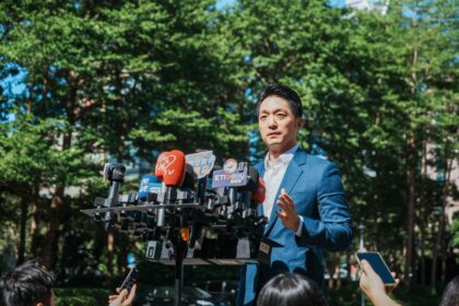 槓中央！蔣萬安赴政院會 抗議補助新制不公