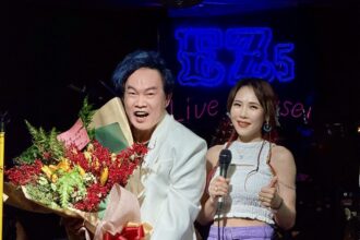 吳申梅偷偷獻花康康 竟成就了首次站上EZ5的舞台 還巧遇賴銘偉熱情相見歡