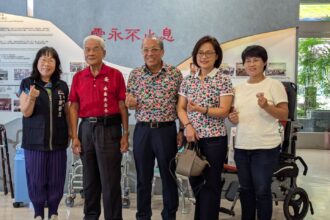 中市企業捐贈90萬元輔具　民眾短期租借免久候