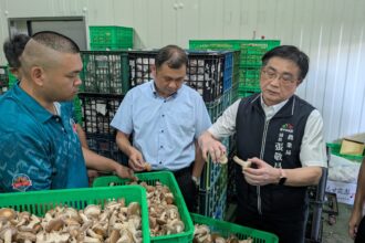 中市雙獲114年全國十大績優農業產銷班　農業局長致贈紅榜祝賀！