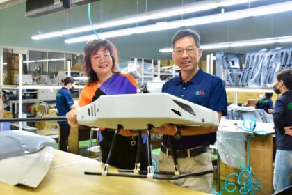 中市隱形冠軍「通琦企業」打進航太國際供應鏈　經發局長肯定超大型模具設計製作能力