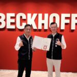 倚重外商旅居中市經驗　經發局長赴「倍福自動化」頒發市政顧問聘書