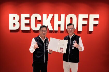 倚重外商旅居中市經驗　經發局長赴「倍福自動化」頒發市政顧問聘書