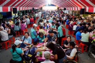 台北大橋頭文化祭登場　戲棚下辦桌重溫米食人情味