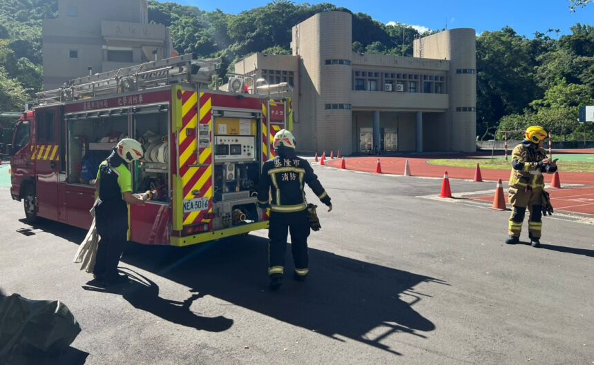 強化跨區協作！基隆五大消防分隊正濱國小實兵演練
