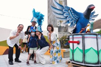 邱佩琳喜迎東信國小新生　強調通學安全與校舍改建雙升級