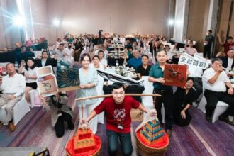 呷百二自然洋菓子成立20週年　推出全台首創「秋刀魚魚精禮盒」