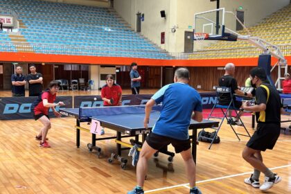 基隆市府員工桌球比賽火熱開打　上百名參賽選手同場較勁