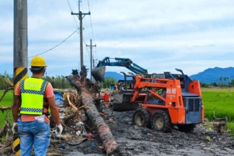 基隆救災隊進駐花蓮光復鄉　全力搶通富田一街災阻道路