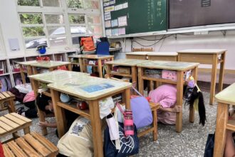 模震6強！基隆小學演練逼真　雙語疏散、封鎖熱區