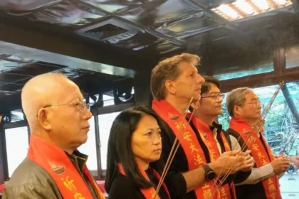 身價飆破2.9兆「台灣女婿」方雋哲將偕妻返台　陽明山姜太公廟點燈行程受矚目