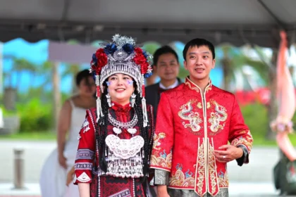 基隆市聯合婚禮浪漫登場　28對新人山海見證幸福