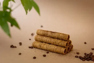 從五金職人到甜點匠人　屈世崇用一支蛋捲打造「節節高昇」的祝福