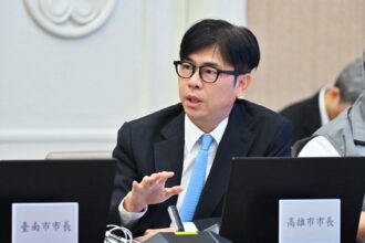 陳其邁北上列席行政院會    高雄願與中央合作    統籌分配款增加財源    用於減輕年輕人負擔