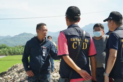 「密集地毯式巡查」不中斷　張家興副秘書長率隊查勘美濃盜採熱區　源頭監管查緝防堵不法