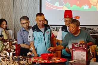 台南市文化局與府城食府重現博餅文化