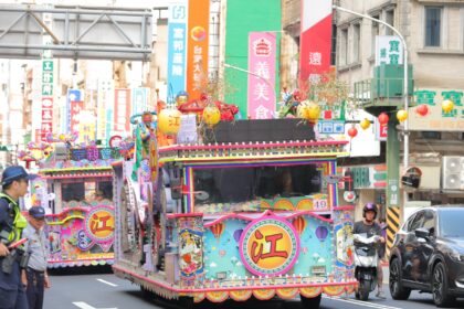 鑼鼓喧天迎斗燈　百年傳統耀基隆