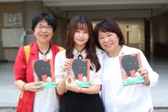 嘉女才女劉子新回母校分享新書《白腳底黑貓》　黃敏惠市長送上溫暖鼓勵