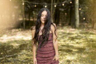 歷經摯愛離世與聽力受損 山形瑞秋暌違近十年攜第五張全新專輯回歸樂壇