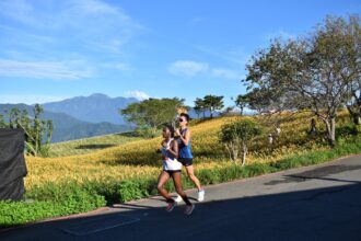 富里六十石山首辦馬拉松　逾2000跑者挑戰花海賽道