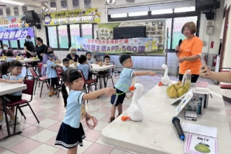 青銀共融！「金」彩活力　趣味學台語　南區金華社區世代共學　共創中秋佳節溫馨回憶