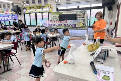 青銀共融！「金」彩活力　趣味學台語　南區金華社區世代共學　共創中秋佳節溫馨回憶