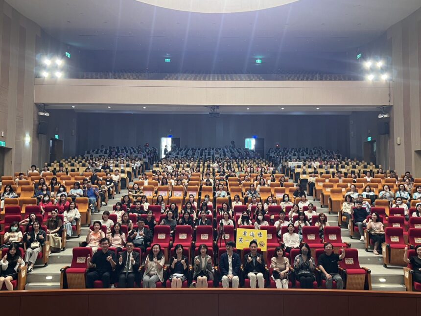 老師把杜甫變饒舌歌手！北市特殊優良教材教具評選出爐