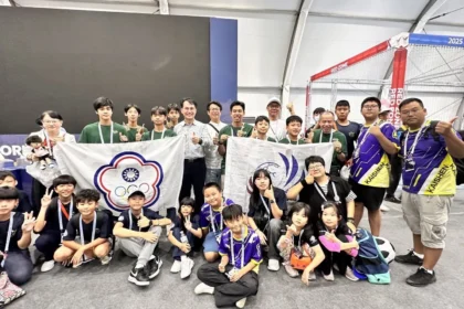 狂賀！臺北代表隊勇奪世界盃冠軍　FIDA無人機足球賽大放異彩