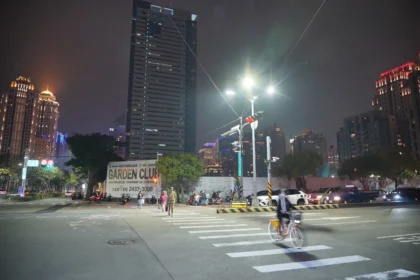 台中市「首例」！　 建設局「增亮減碳」路燈汰換 成功註冊碳權