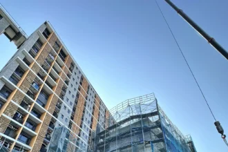 台中公園第一排！　東區台中公園二期好宅今上梁 進度超前力拚年底完工