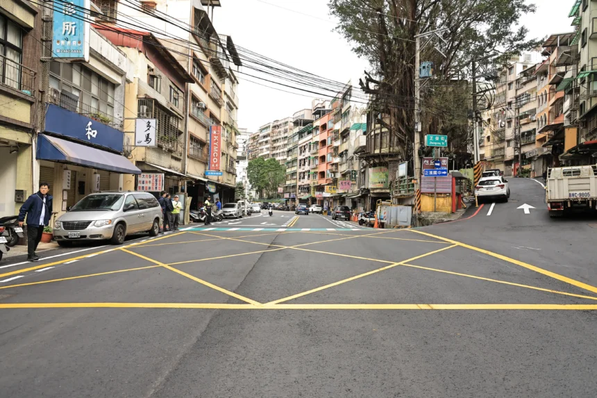 行人事故銳減八成　基隆市府：加強標線劃設見效　高風險路口加速設號誌