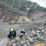 馬太鞍溪堰塞湖持續降挖作業   水位計成功回收新型監測設備