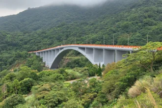 陽明山重要地標換新裝　馬槽橋展現全新風貌