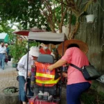 嘉義縣政府提供電動代步車反光背心　守護用路安全