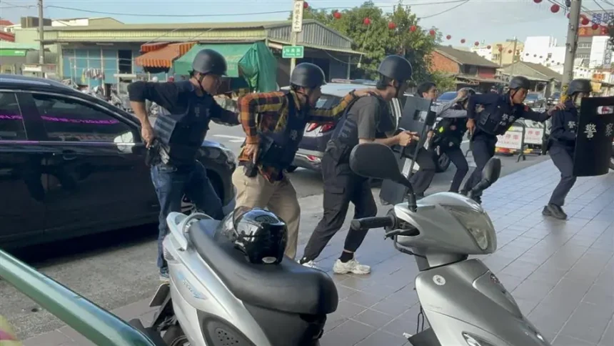 員林警銀行防搶演練「馬到成功，馬前失蹄」！