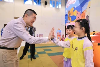 七堵室內兒童樂園大童區正式開幕　謝國樑陪孩子搶先體驗全新空間