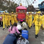 白沙屯媽祖首入兒童新樂園！ 為親子遊客駐駕賜福