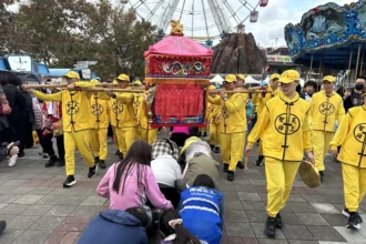 白沙屯媽祖首入兒童新樂園！ 為親子遊客駐駕賜福