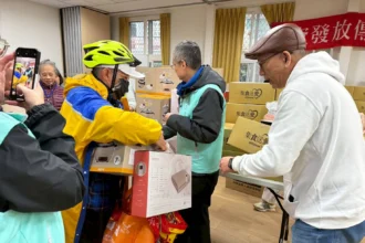 NPO channel公益平台「集食送愛」　到北海岸致贈弱勢家庭電鍋及年菜