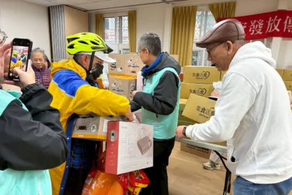 NPO channel公益平台「集食送愛」　到北海岸致贈弱勢家庭電鍋及年菜