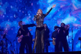 喬山50慶生舉辦大巨蛋演唱會 準新人陳漢典 Lulu黃路梓茵夫妻搭檔主持