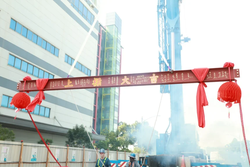 高軟二期首棟大樓今上梁　預計年底完工　估年產值17億元」